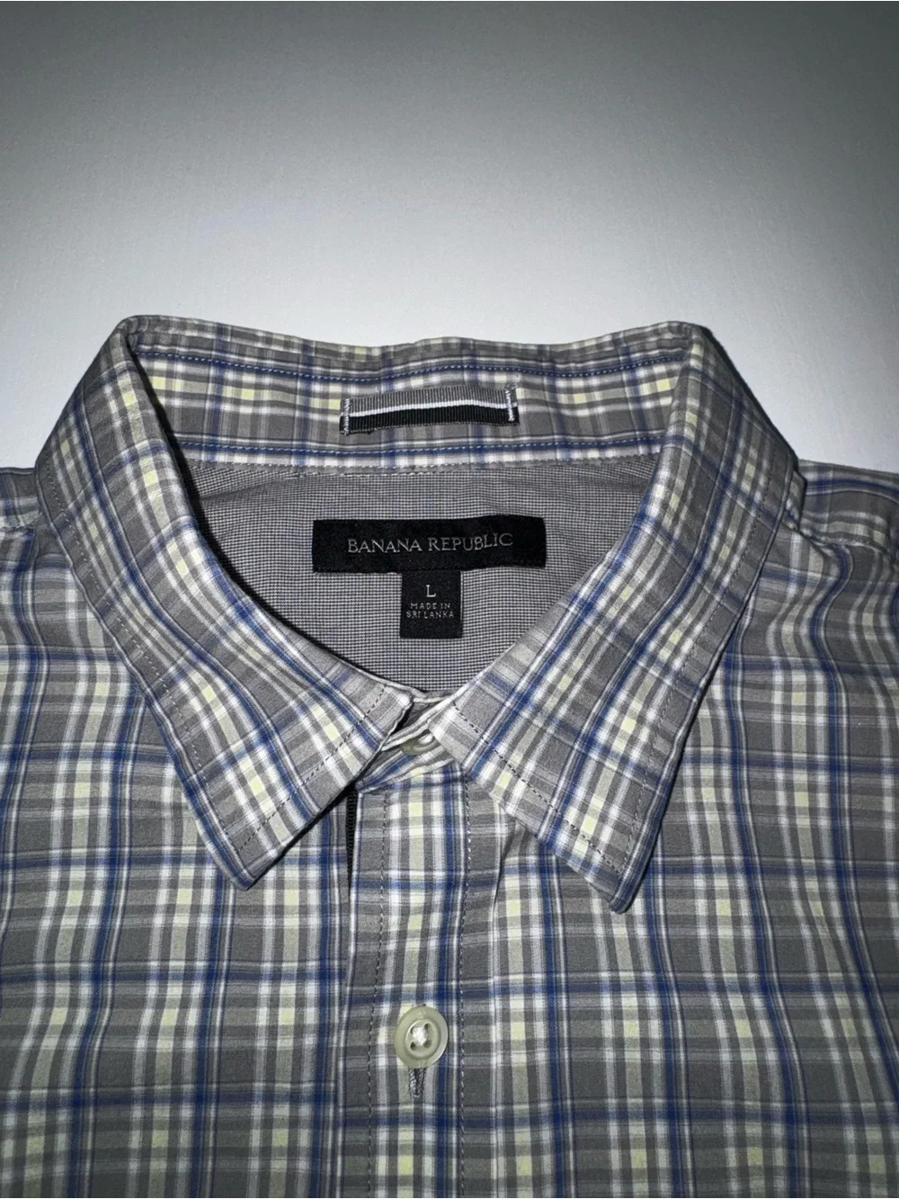 Banana Republic Men’s Plaid Button-Up Shirt, Short Sleeve, Point Collar, L